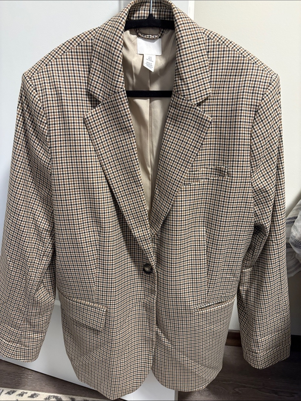 H&M Women's Beige and Black Checked Blazer